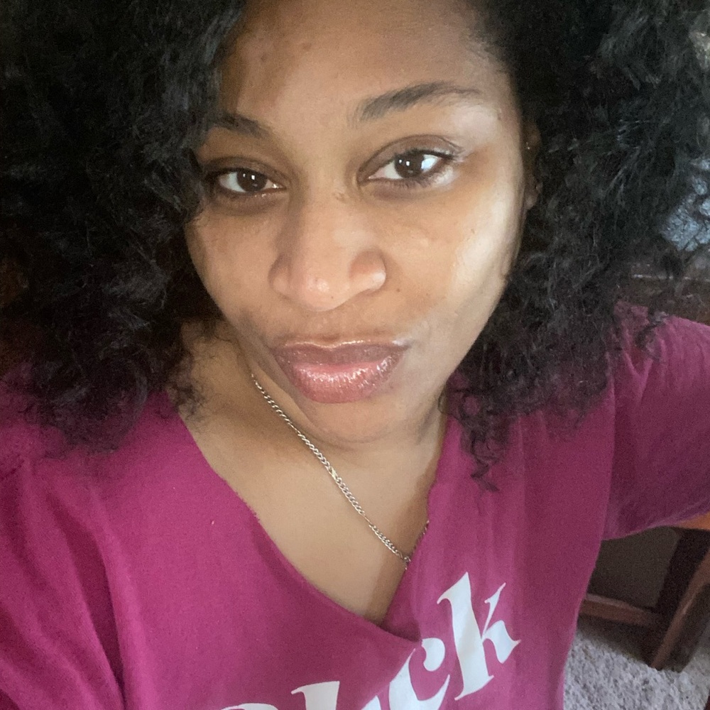 Meet your Posher, Asha